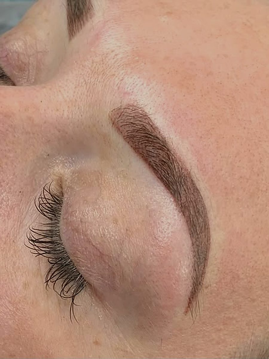 Semi-permanent brows by Alison Burns, straight after treatment